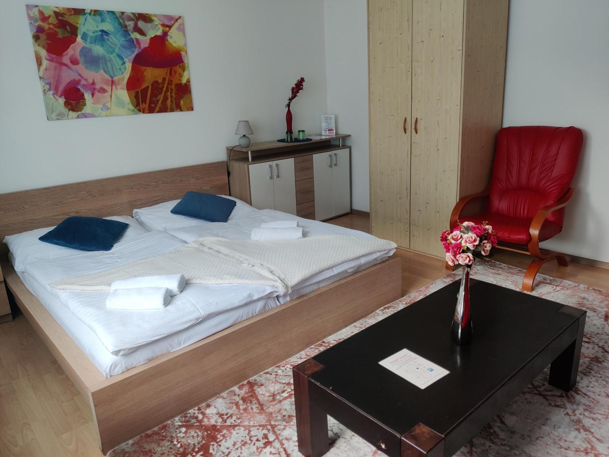 Hotel Orlan Bratislava Ngoại thất bức ảnh