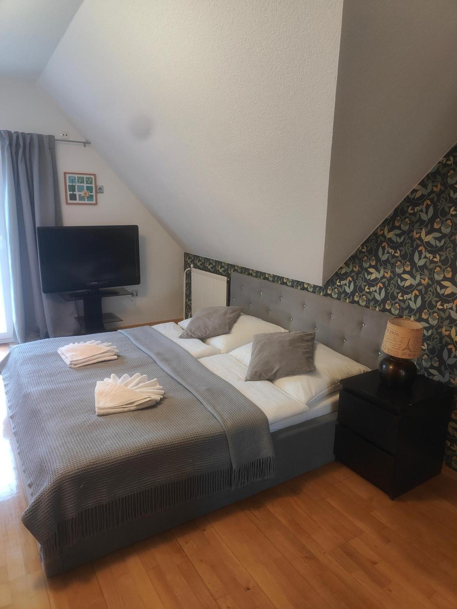 Hotel Orlan Bratislava Ngoại thất bức ảnh