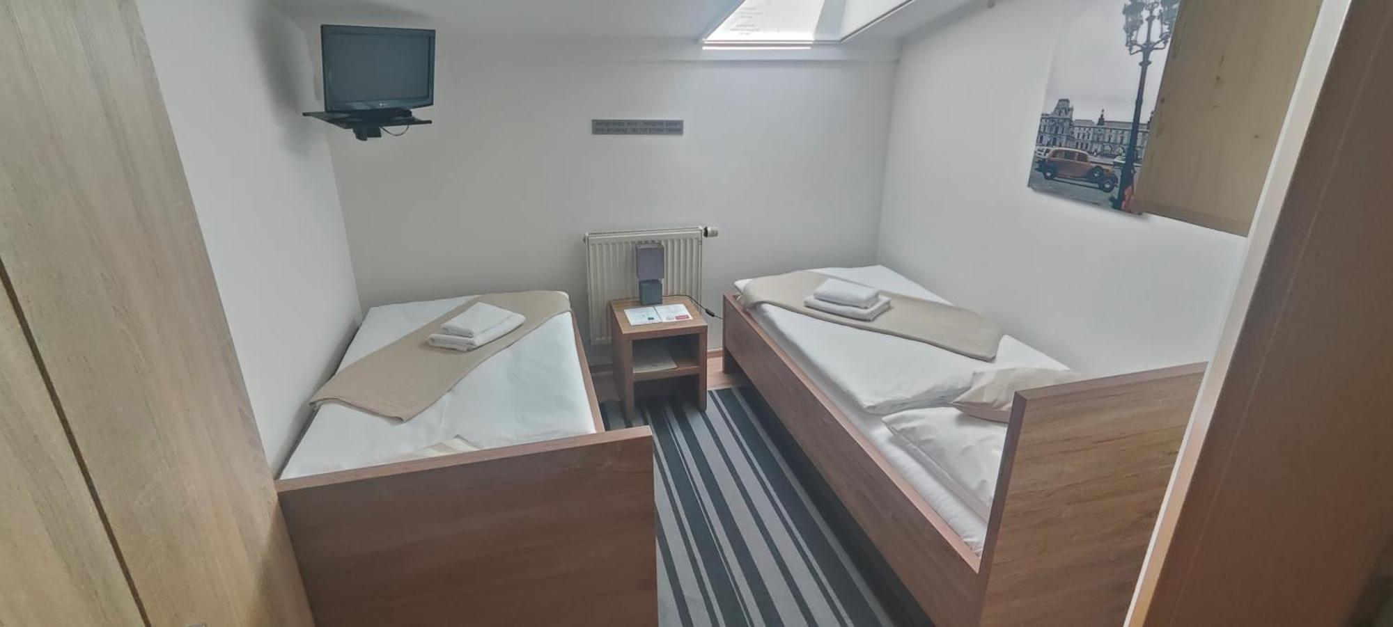 Hotel Orlan Bratislava Ngoại thất bức ảnh