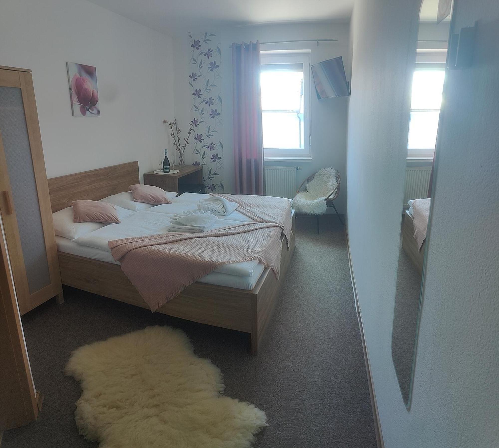 Hotel Orlan Bratislava Ngoại thất bức ảnh