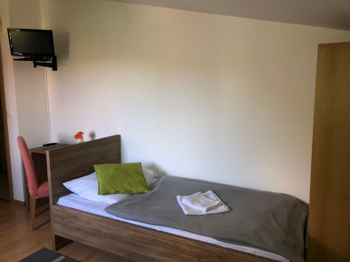Hotel Orlan Bratislava Ngoại thất bức ảnh